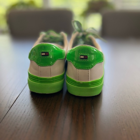 Tommy Hilfiger Green and White sneakers Size / 7M - Picture 5 of 7